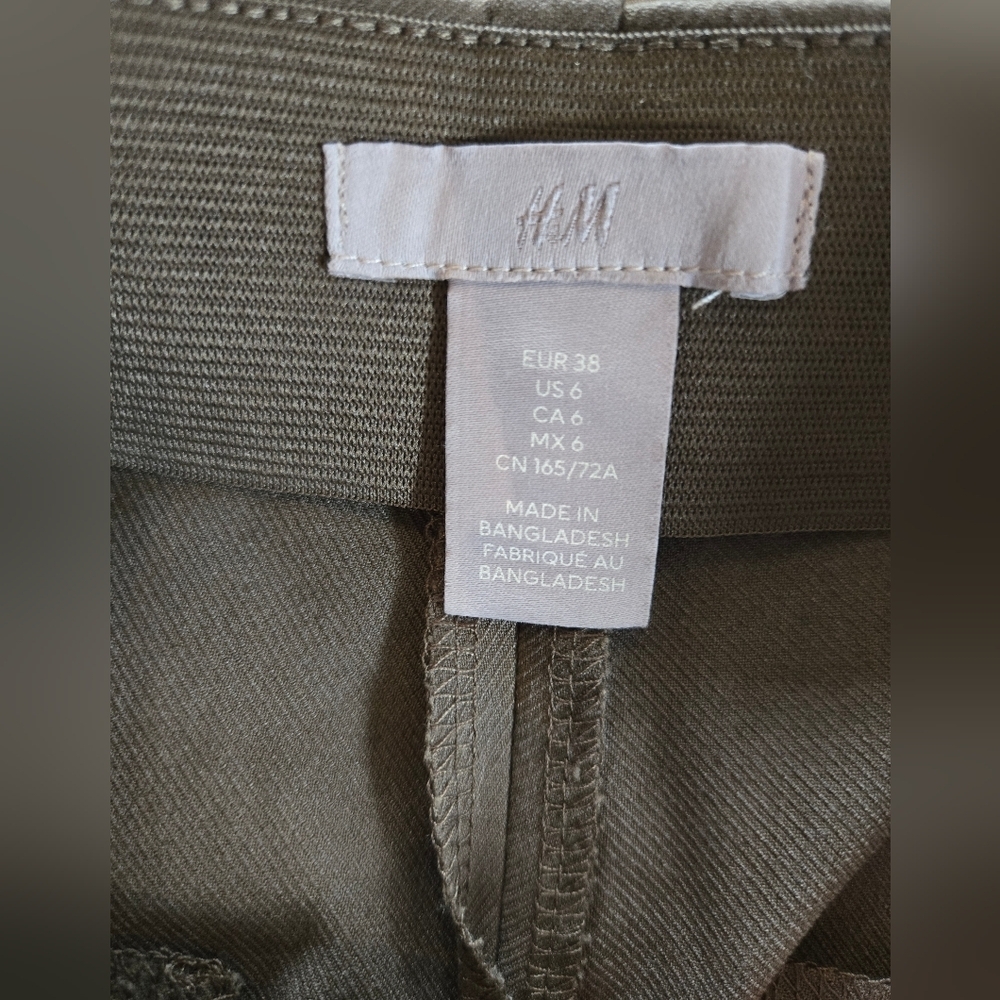 H&M | Women's Kaki Green Dress Pants, Size 6 - Picture 6 of 10